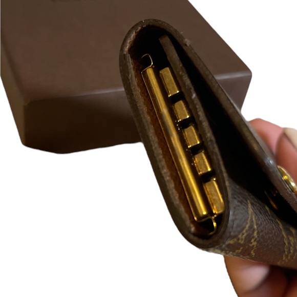 Louis Vuitton Key Case - Picture 3 of 7